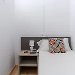 Ab I Apartment *
