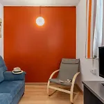 Ab I Apartment *